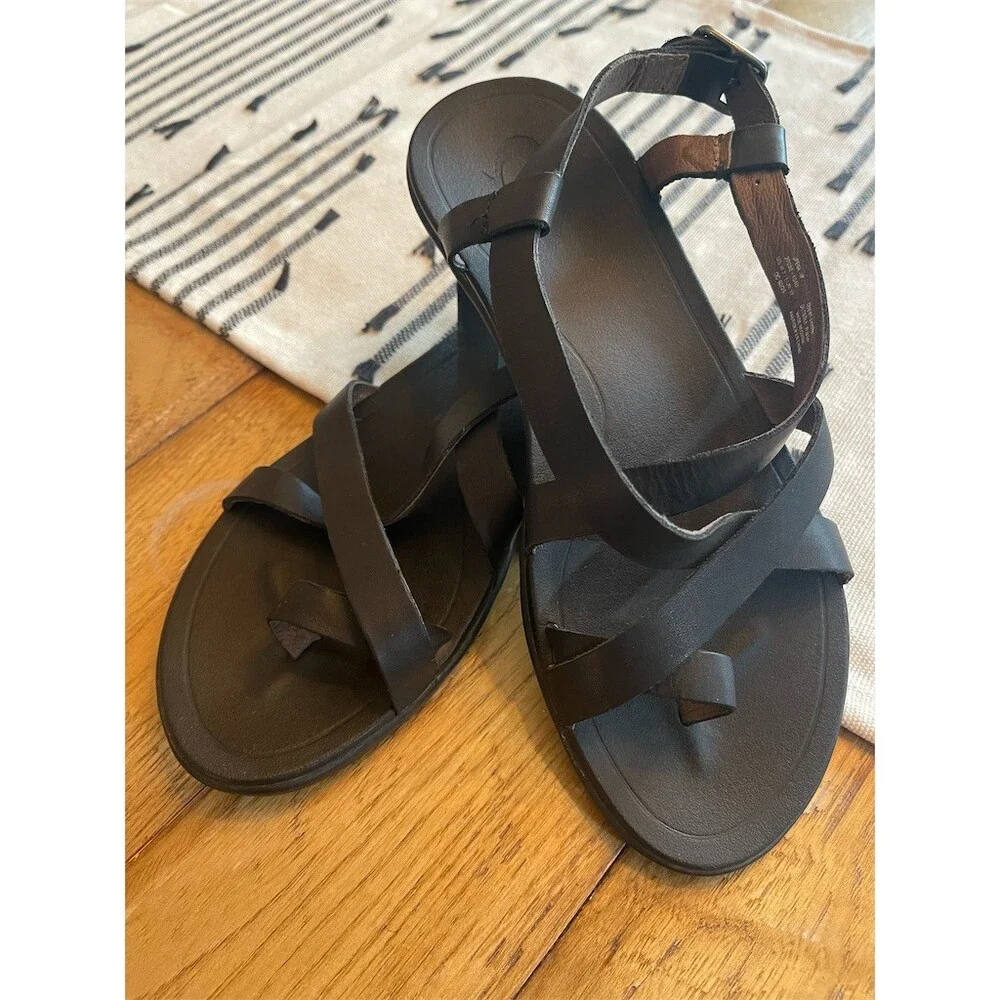 OluKai Black Leather Strappy Sandals